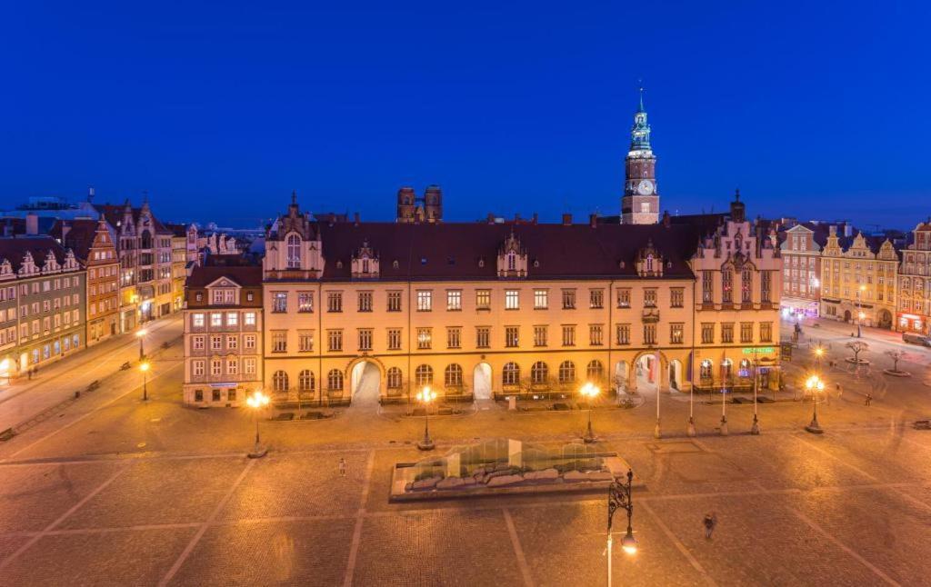 Appartamento Magiczne Gniazdko Na Samym Rynku Breslavia Esterno foto
